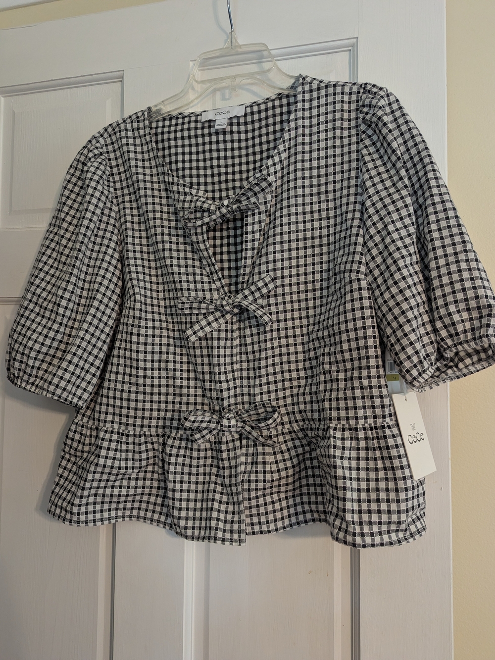 NWT Peplum CeCe Women's Black & White Gingham Tie-Front Top - Picture 2 of 6